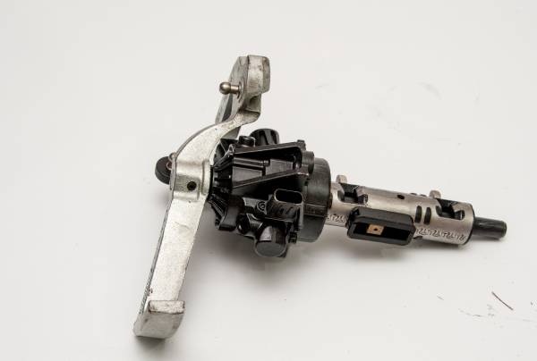 FORD CUSTOM 300 L 155 PS ÇIKMA PARÇA  ŞANZIMAN MEKANİZMASI